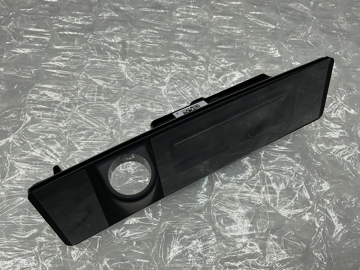 Catalog reference photo: Trunk handle subassembly — OE 1105486-00-E