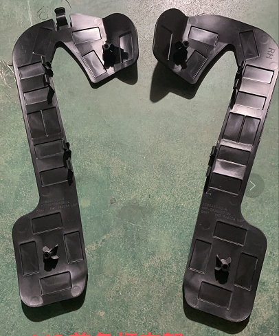 Catalog reference photo: Front bumper bracket — right — OE 1089450-00-A