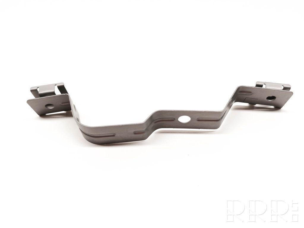 Catalog reference photo: Front wheelhouse liner stiffener bracket — LH — OE 1104540-00-B