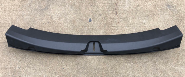 Catalog reference photo: Rear trunk sill trim — OE 1086315-00-F