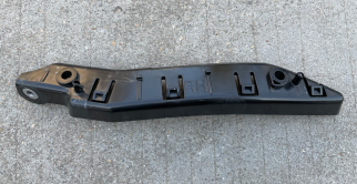Catalog reference photo: Front bumper fender bracket — right — OE 1493771-00-B