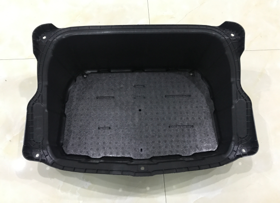 Catalog reference photo: Rear trunk storage tub — OE 1508656-00-C