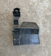Catalog reference photo: Rear wheel arch trim bracket — right — OE 1555377-00-B